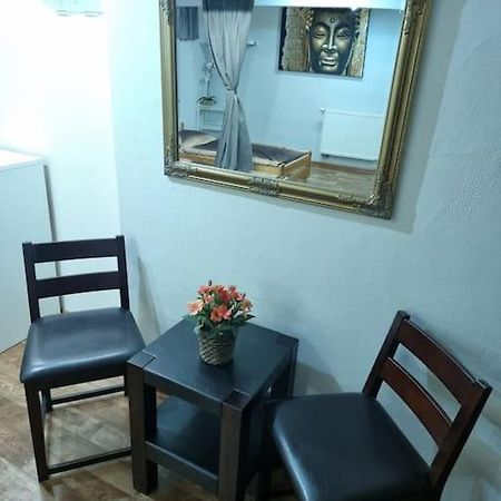 Simple Apartment Near Hockey & Football Arena Bratislava Exterior photo